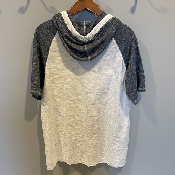 Men’s Swift Hooded Henley EUC - Picture 5 of 10